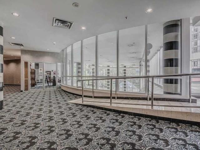 1215 - 2550 Lawrence Ave, Condo with 1 bedrooms, 1 bathrooms and 1 parking in Toronto ON | Image 11
