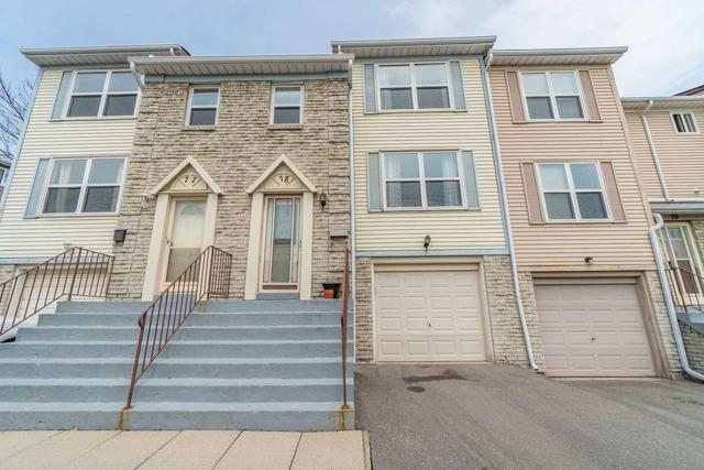 78 Morley Cres, Townhouse with 3 bedrooms, 2 bathrooms and 1 parking in Brampton ON | Image 1