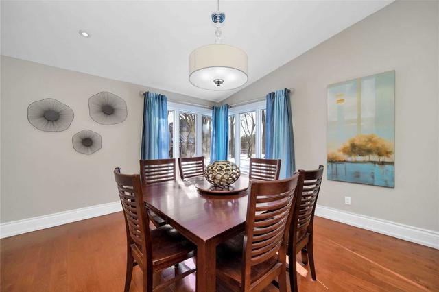 12 Ravendale Crt, House detached with 5 bedrooms, 5 bathrooms and 15 parking in Vaughan ON | Image 7