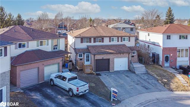 71 Robin Court, House semidetached with 4 bedrooms, 2 bathrooms and 3 parking in Barrie ON | Image 1