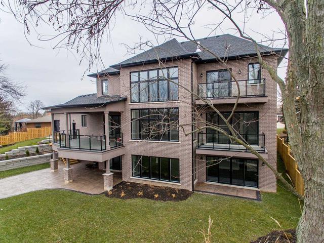 90 Riverview Blvd, House detached with 5 bedrooms, 7 bathrooms and 28 parking in St. Catharines ON | Image 8