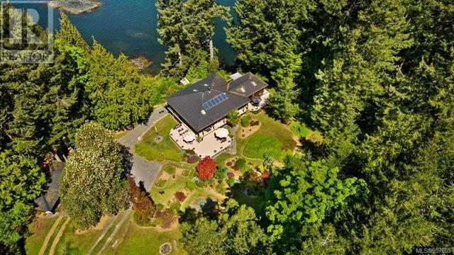 777 Mine Rd, House detached with 2 bedrooms, 3 bathrooms and 5 parking in Powell River E BC | Image 58