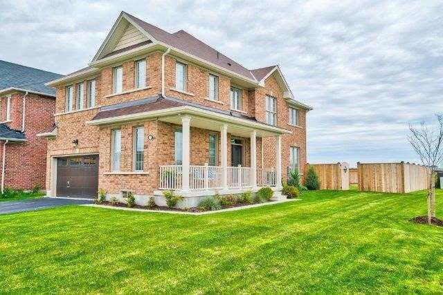 8285 Elderberry Dr, House detached with 3 bedrooms, 3 bathrooms and 4 parking in Niagara Falls ON | Image 1