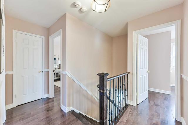 90 Hill Cres, House detached with 4 bedrooms, 4 bathrooms and 7 parking in Toronto ON | Image 4