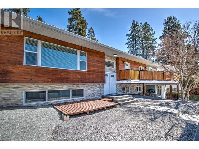 655 Clifton Road S, House detached with 5 bedrooms, 3 bathrooms and 2 parking in Kelowna BC | Image 3