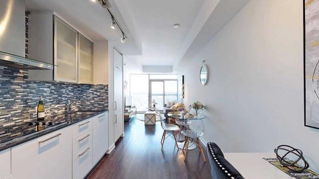 6107 - 14 York St, Condo with 1 bedrooms, 1 bathrooms and 0 parking in Toronto ON | Image 3