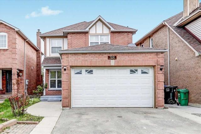 38 Norseman Crt, House detached with 4 bedrooms, 4 bathrooms and 6 parking in Brampton ON | Image 1