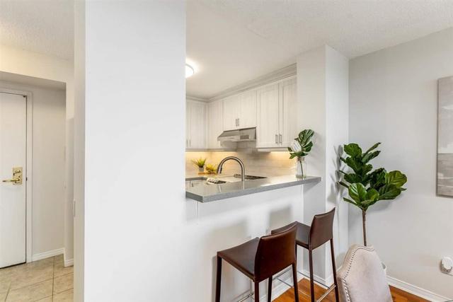 402 - 1 Emerald Lane, Condo with 2 bedrooms, 2 bathrooms and 2 parking in Vaughan ON | Image 23