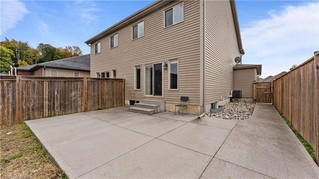 7 Trillium Way, House semidetached with 3 bedrooms, 2 bathrooms and 5 parking in Norfolk County ON | Image 20