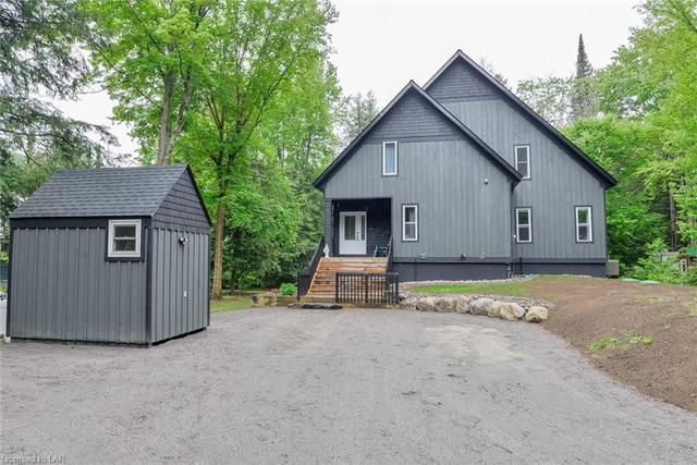 86 Cedar Shores, House detached with 4 bedrooms, 3 bathrooms and null parking in Bracebridge ON | Image 3