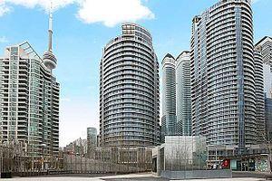908 - 8 York St, Condo with 1 bedrooms, 1 bathrooms and 1 parking in Toronto ON | Image 1