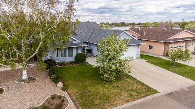80 Fairview Way E, House detached with 5 bedrooms, 3 bathrooms and 5 parking in Newell County AB | Image 2