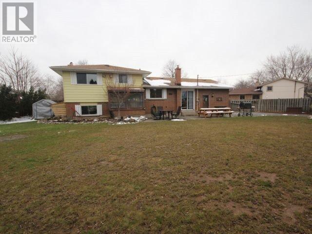 8380 Ares Crt, House detached with 3 bedrooms, 2 bathrooms and 5 parking in Niagara Falls ON | Image 4