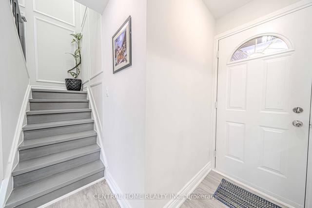 13 Reygate Crt, Townhouse with 3 bedrooms, 3 bathrooms and 3 parking in Ajax ON | Image 23