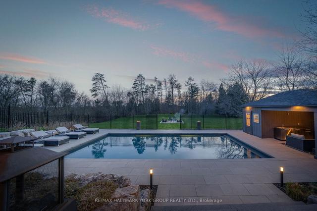 8 Coates Hill Crt, House detached with 4 bedrooms, 5 bathrooms and 13 parking in Caledon ON | Image 5
