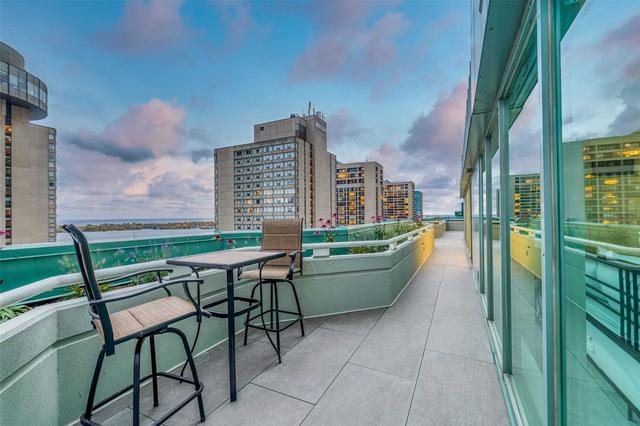 2701 - 10 Queens Quay W, Condo with 2 bedrooms, 3 bathrooms and 2 parking in Toronto ON | Image 20