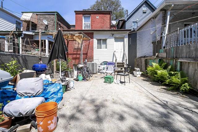 124 Galt Ave, House detached with 4 bedrooms, 4 bathrooms and 1 parking in Toronto ON | Image 15