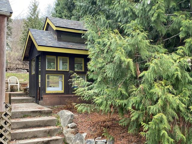 1910 Creek Street, House detached with 2 bedrooms, 2 bathrooms and null parking in Nelson BC | Image 18