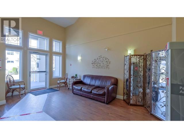 210 - 515 Houghton Road, Condo with 2 bedrooms, 2 bathrooms and null parking in Kelowna BC | Image 33
