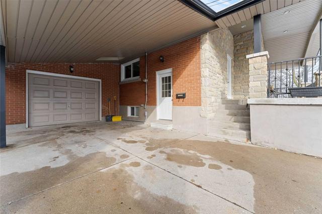 864 Upper Ottawa St, House detached with 3 bedrooms, 2 bathrooms and 7 parking in Hamilton ON | Image 34