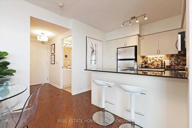 3007 - 2230 Lake Shore Blvd W, Condo with 2 bedrooms, 2 bathrooms and 1 parking in Toronto ON | Image 9