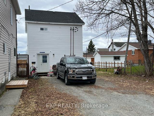 11 Young Ave, House detached with 3 bedrooms, 2 bathrooms and 4 parking in Kirkland Lake ON | Image 2
