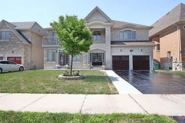 29 Valleyridge Cres, House detached with 5 bedrooms, 5 bathrooms and 4 parking in Brampton ON | Image 2