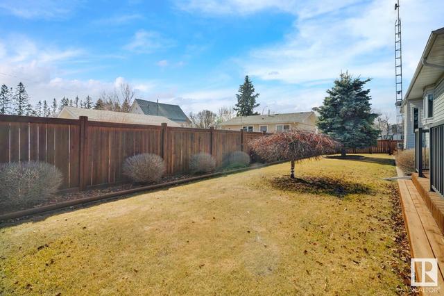 5116 53 Av, House detached with 4 bedrooms, 3 bathrooms and null parking in Mundare AB | Image 60
