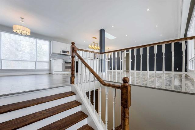 upper - 18 Poplar Dr, House detached with 3 bedrooms, 2 bathrooms and 4 parking in Richmond Hill ON | Image 17