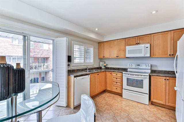 16 Brickworks Lane, Townhouse with 2 bedrooms, 3 bathrooms and 2 parking in Toronto ON | Image 9