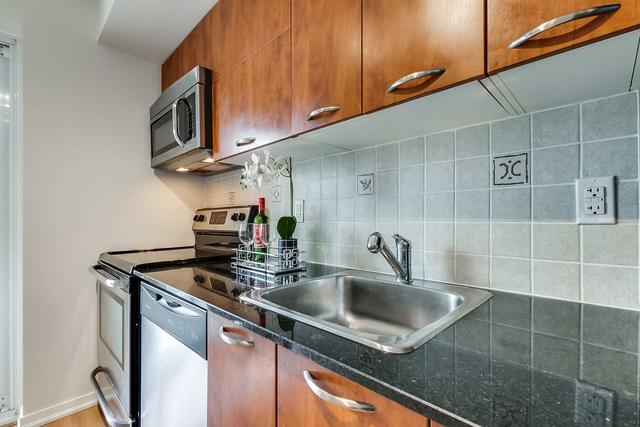 1020 - 38 Joe Shuster Way, Condo with 1 bedrooms, 1 bathrooms and 0 parking in Toronto ON | Image 5