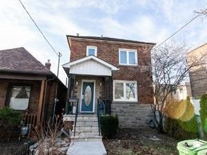 02 - 36 Second St, House detached with 3 bedrooms, 1 bathrooms and 1 parking in Toronto ON | Image 1