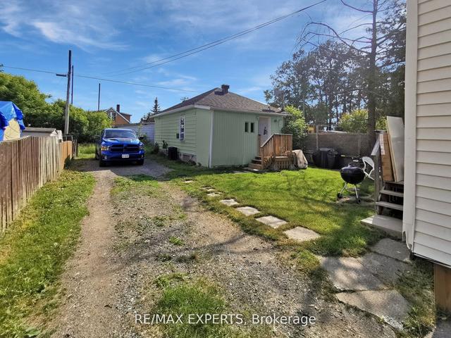 main - 107 Taylor Ave, House detached with 2 bedrooms, 1 bathrooms and 4 parking in Kirkland Lake ON | Image 9