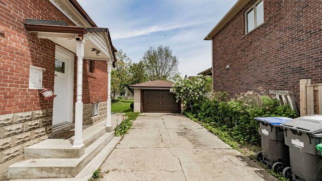 1033 Haig Blvd, House detached with 3 bedrooms, 2 bathrooms and 5 parking in Mississauga ON | Image 25