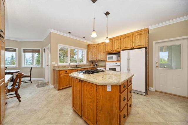 40 Furlong Road, House detached with 5 bedrooms, 3 bathrooms and 14 parking in North Okanagan F BC | Image 15