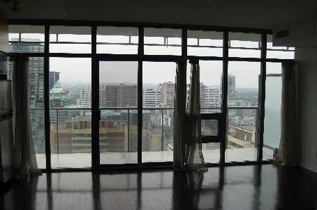3010 - 33 Charles St E, Condo with 1 bedrooms, 1 bathrooms and null parking in Toronto ON | Image 4