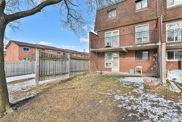 69 - 70 Crockamhill Dr, Townhouse with 3 bedrooms, 2 bathrooms and 2 parking in Toronto ON | Image 29