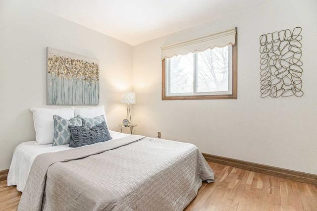 8 Briarlea Rd, House detached with 3 bedrooms, 2 bathrooms and 3 parking in Guelph ON | Image 3