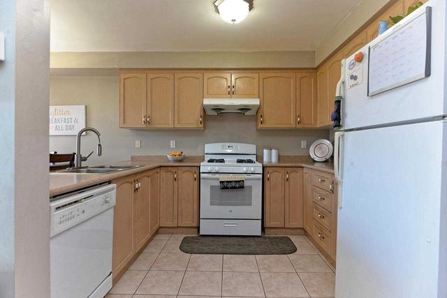 6 Panama Pl E, House attached with 3 bedrooms, 4 bathrooms and 2 parking in Brampton ON | Image 5