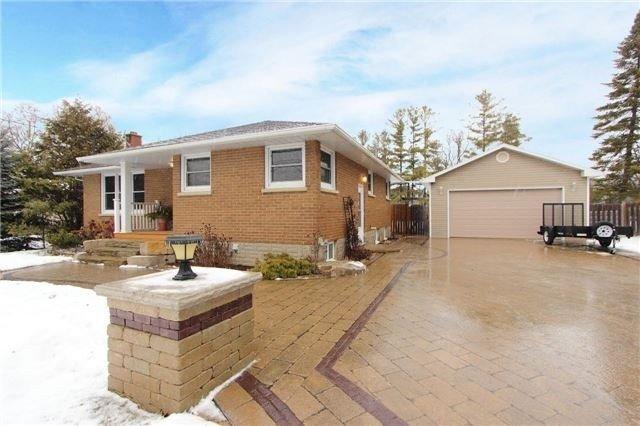 132 Winchester Rd E, House detached with 3 bedrooms, 2 bathrooms and 6 parking in Whitby ON | Card Image
