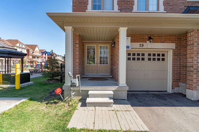 19 Hobart Gdns, House attached with 3 bedrooms, 3 bathrooms and 2 parking in Brampton ON | Image 27
