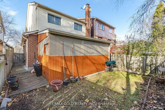 17 Slater Circ, House detached with 4 bedrooms, 3 bathrooms and 4 parking in Brampton ON | Image 27