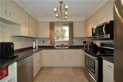 23 Starcross Crt, House detached with 3 bedrooms, 3 bathrooms and 4 parking in Toronto ON | Image 7