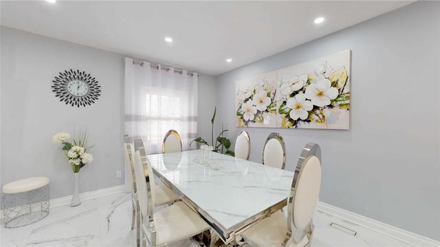 2 Warnica Ave, House detached with 3 bedrooms, 4 bathrooms and 4 parking in Toronto ON | Image 3