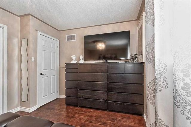1484 Upper Ottawa St, House detached with 3 bedrooms, 2 bathrooms and 7 parking in Hamilton ON | Image 8