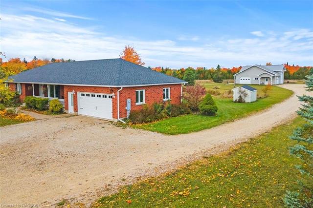 500015 Grey Road 12 Road, House detached with 4 bedrooms, 2 bathrooms and 22 parking in West Grey ON | Image 11