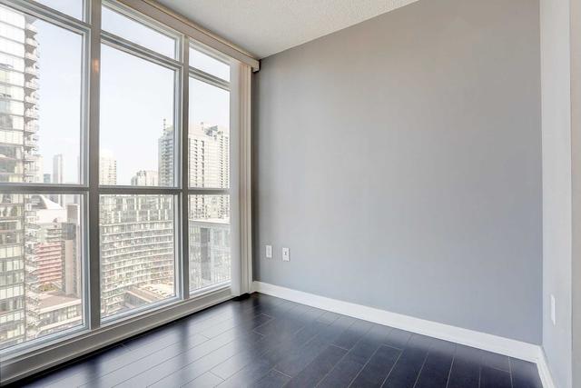 2802 - 15 Iceboat Terr, Condo with 1 bedrooms, 1 bathrooms and 1 parking in Toronto ON | Image 11