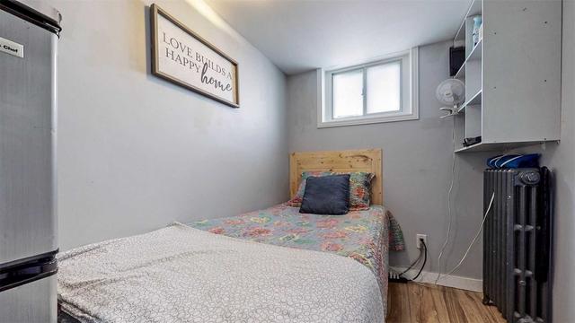 11 Ronald Ave, House detached with 2 bedrooms, 2 bathrooms and 1 parking in Toronto ON | Image 11