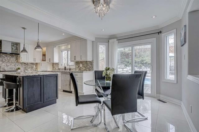131 O'connor Cres, House detached with 4 bedrooms, 4 bathrooms and 6 parking in Richmond Hill ON | Image 3