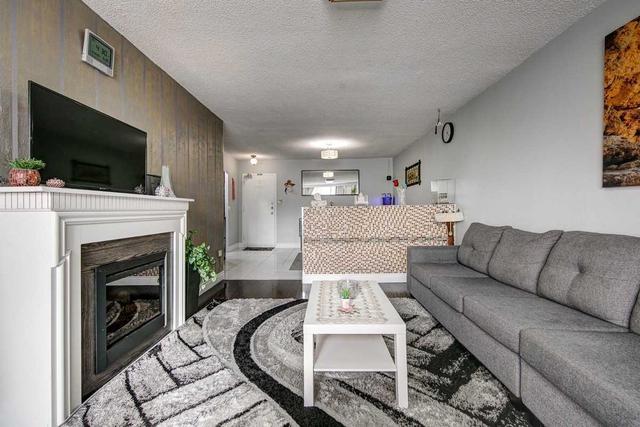 1810 - 340 Dixon Rd, Condo with 3 bedrooms, 2 bathrooms and 1 parking in Toronto ON | Image 18